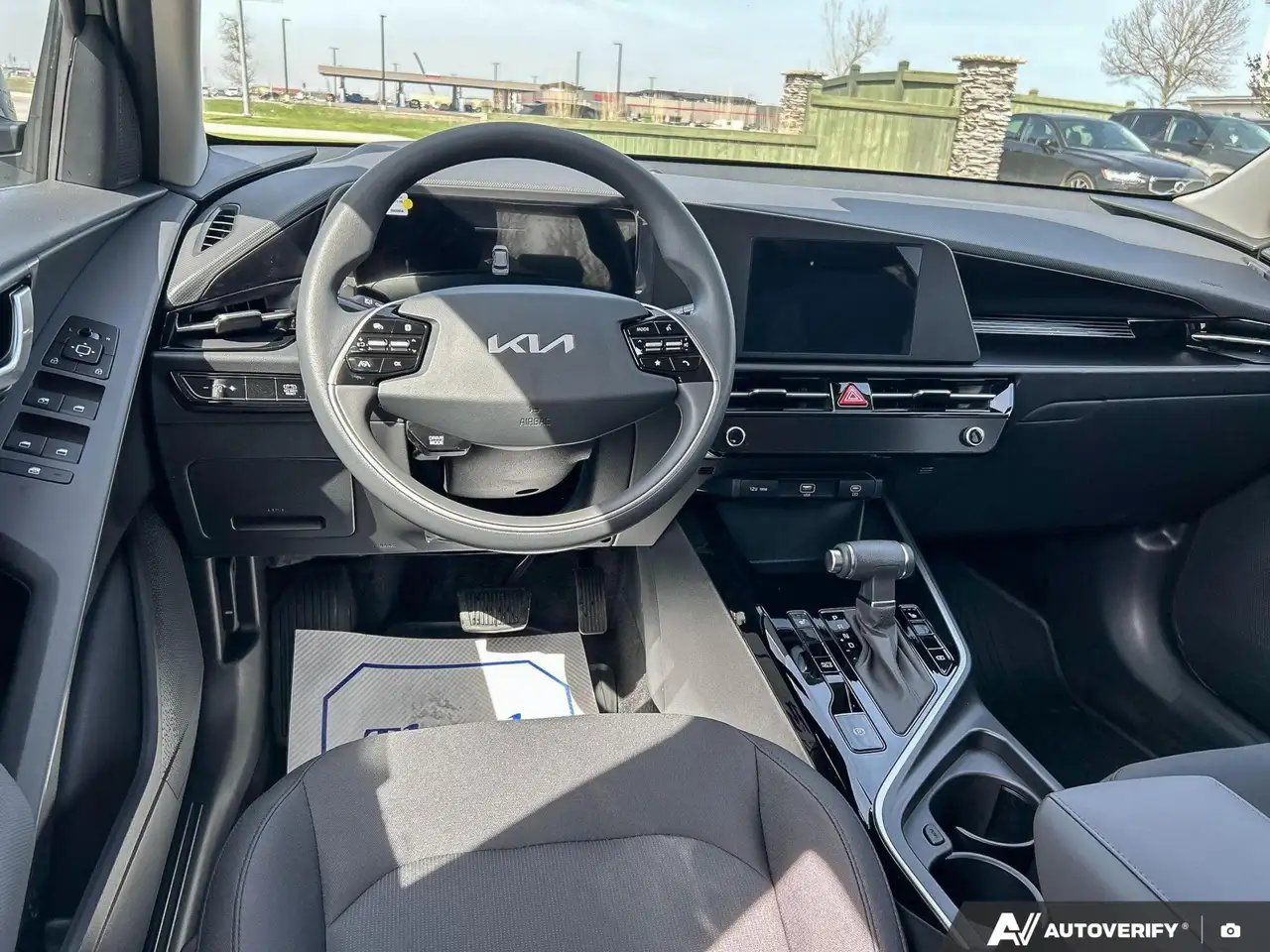 Kia Niro снимка Kia Niro
