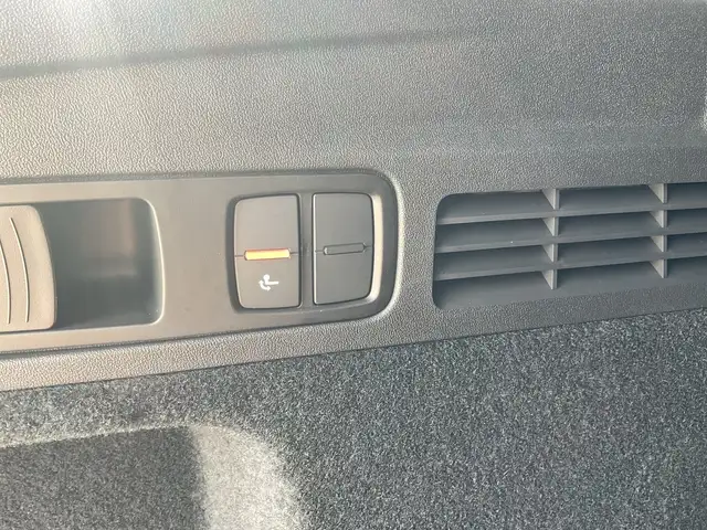 Audi Q5 view 15