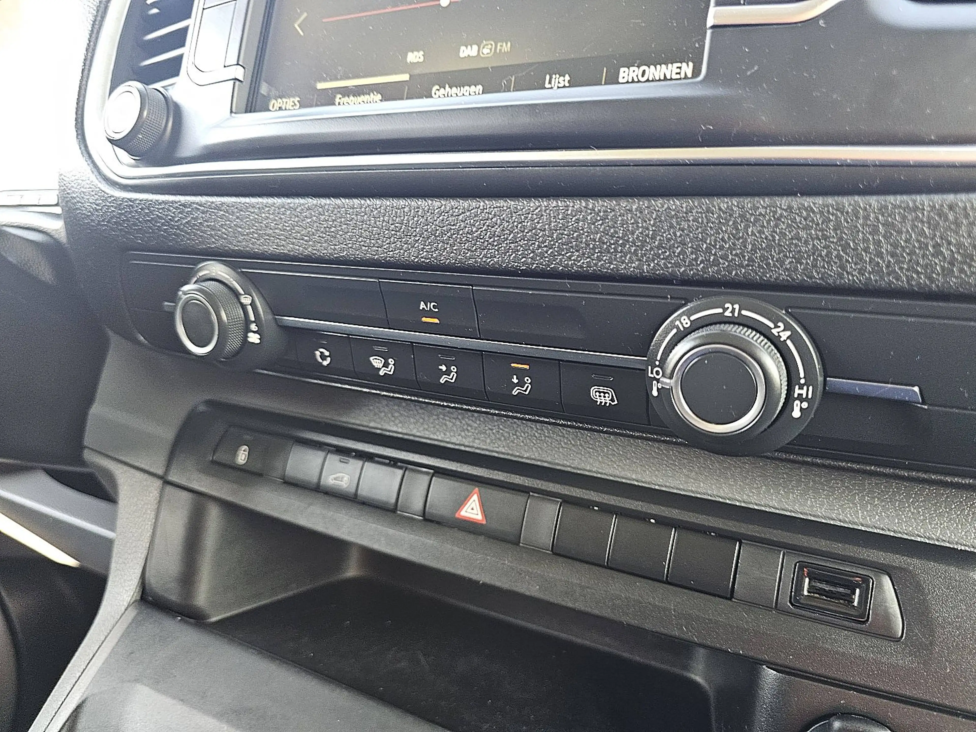 Opel Vivaro L2H1 Navi Carplay!! — photo 10