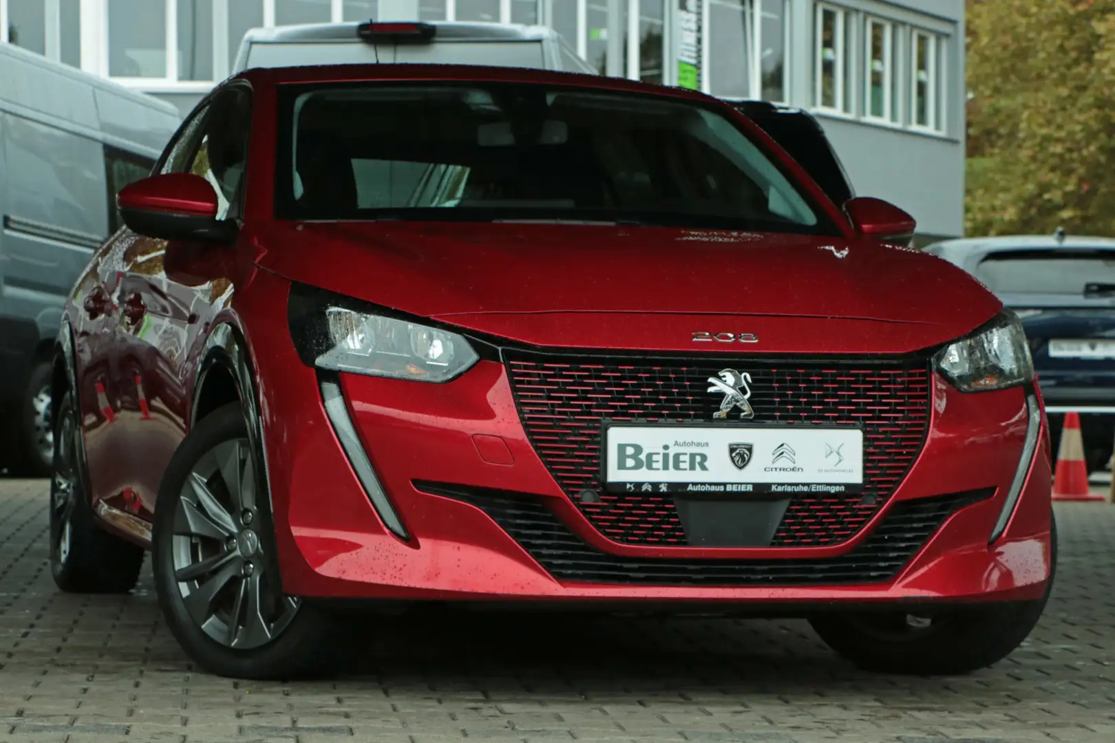 Peugeot e-208 e- Active Pack Shz. / Klima / Tempomat Rot - 2