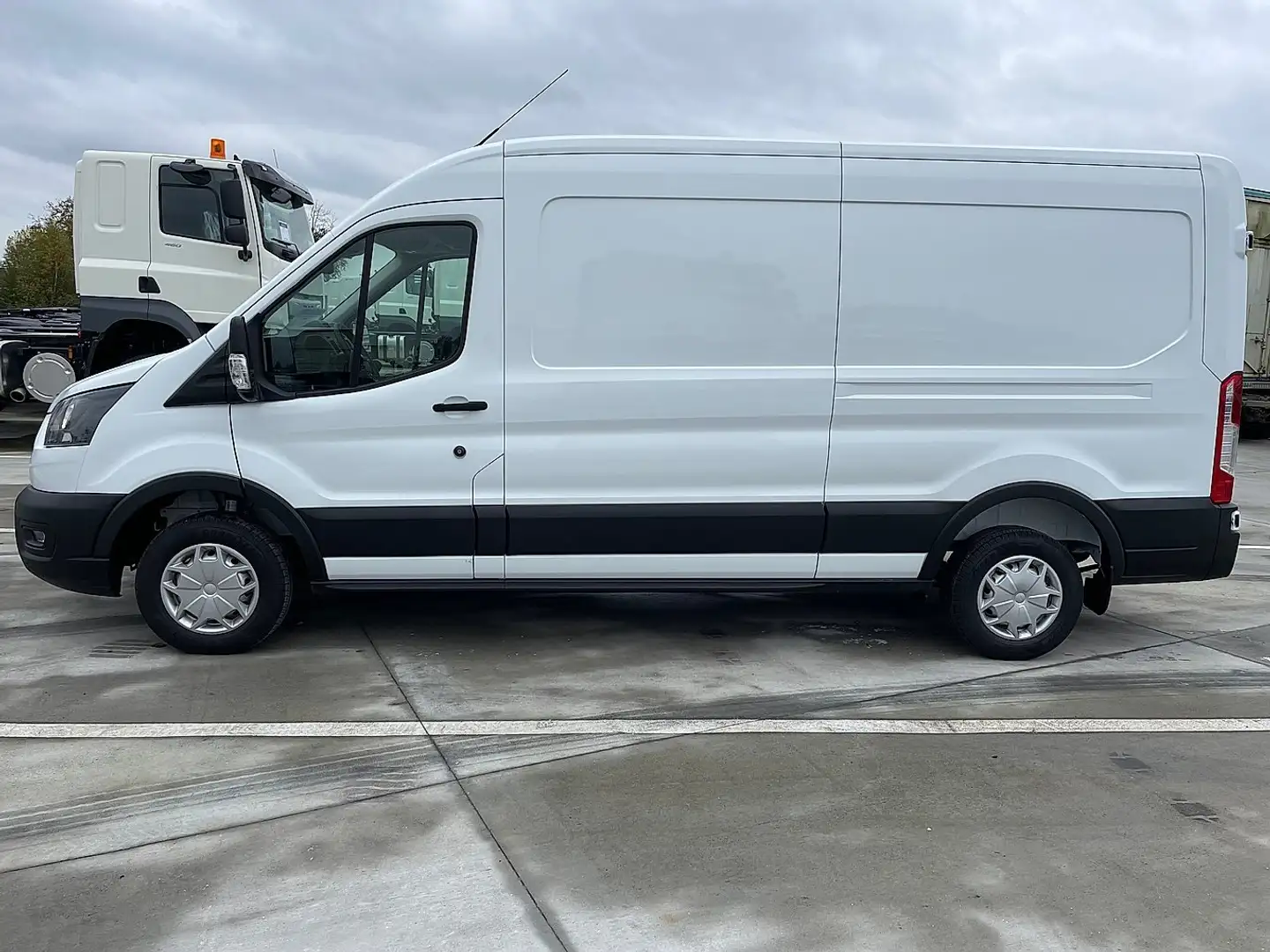 Ford Transit 130 L3H2 Blanc - 2