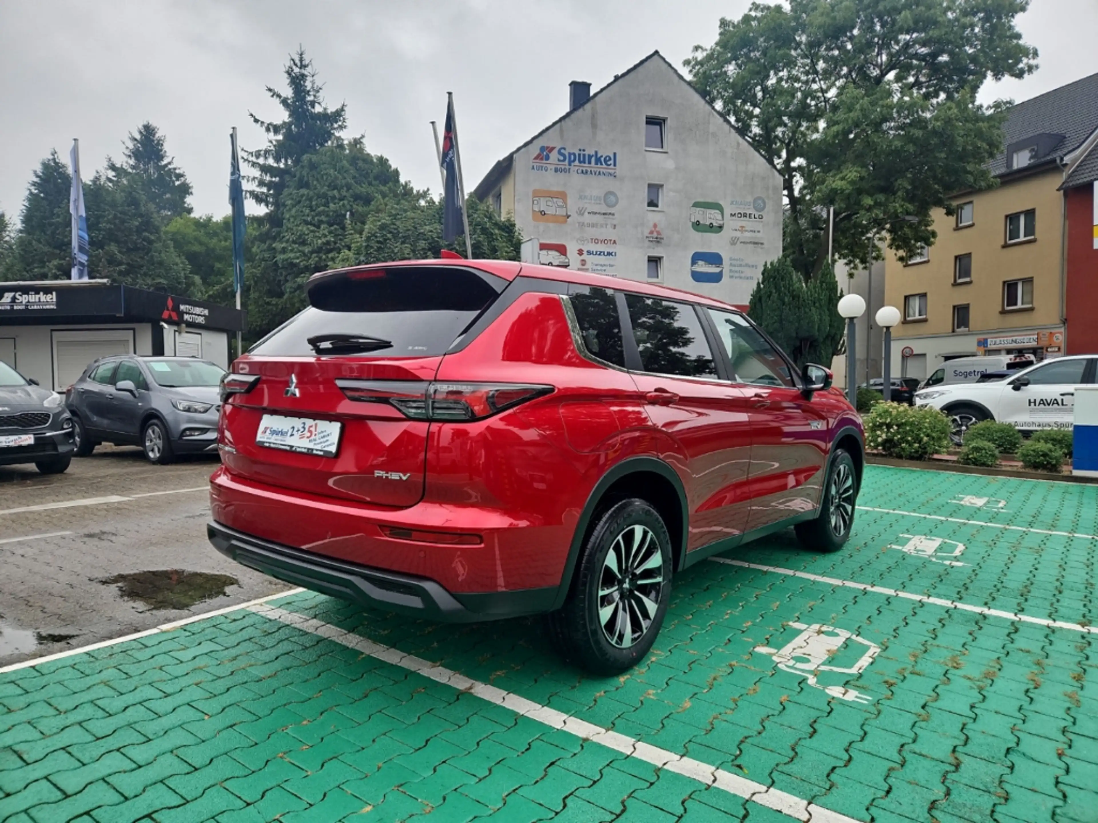 Mitsubishi Outlander PHEV 2.4, 4WD, Plus, Automatik — photo 13