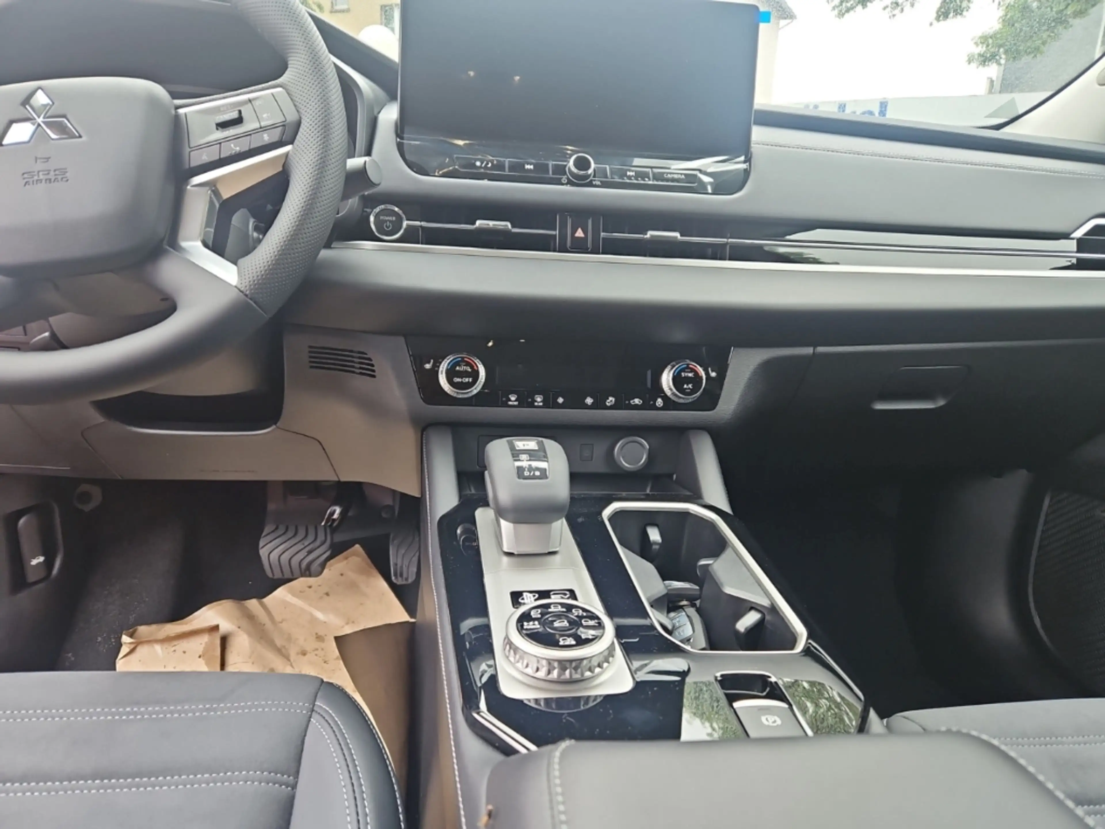Mitsubishi Outlander PHEV 2.4, 4WD, Plus, Automatik — photo 11