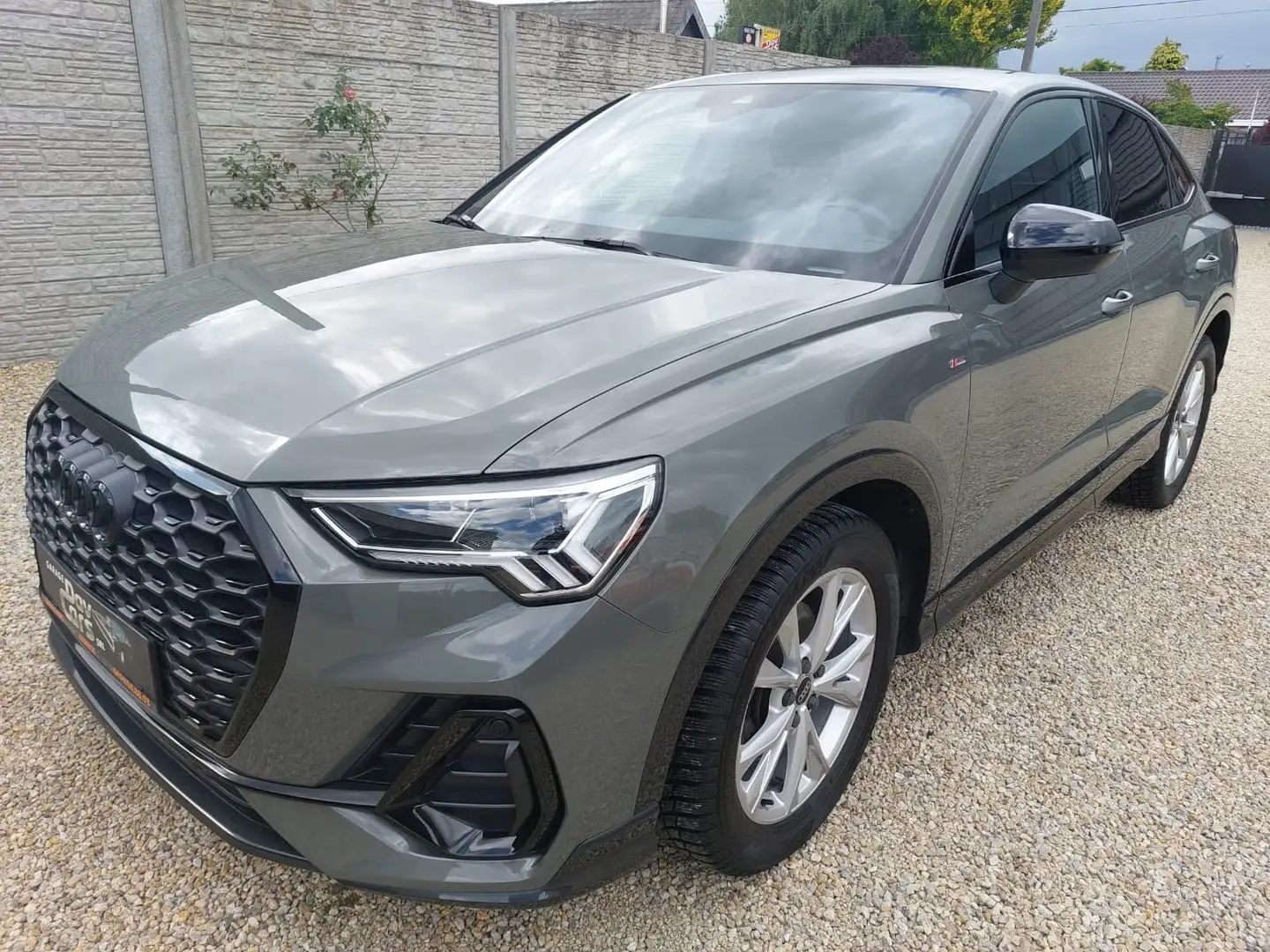 Audi Q3 Sportback 35 TDi Business Edition S line tronic Gris - 1