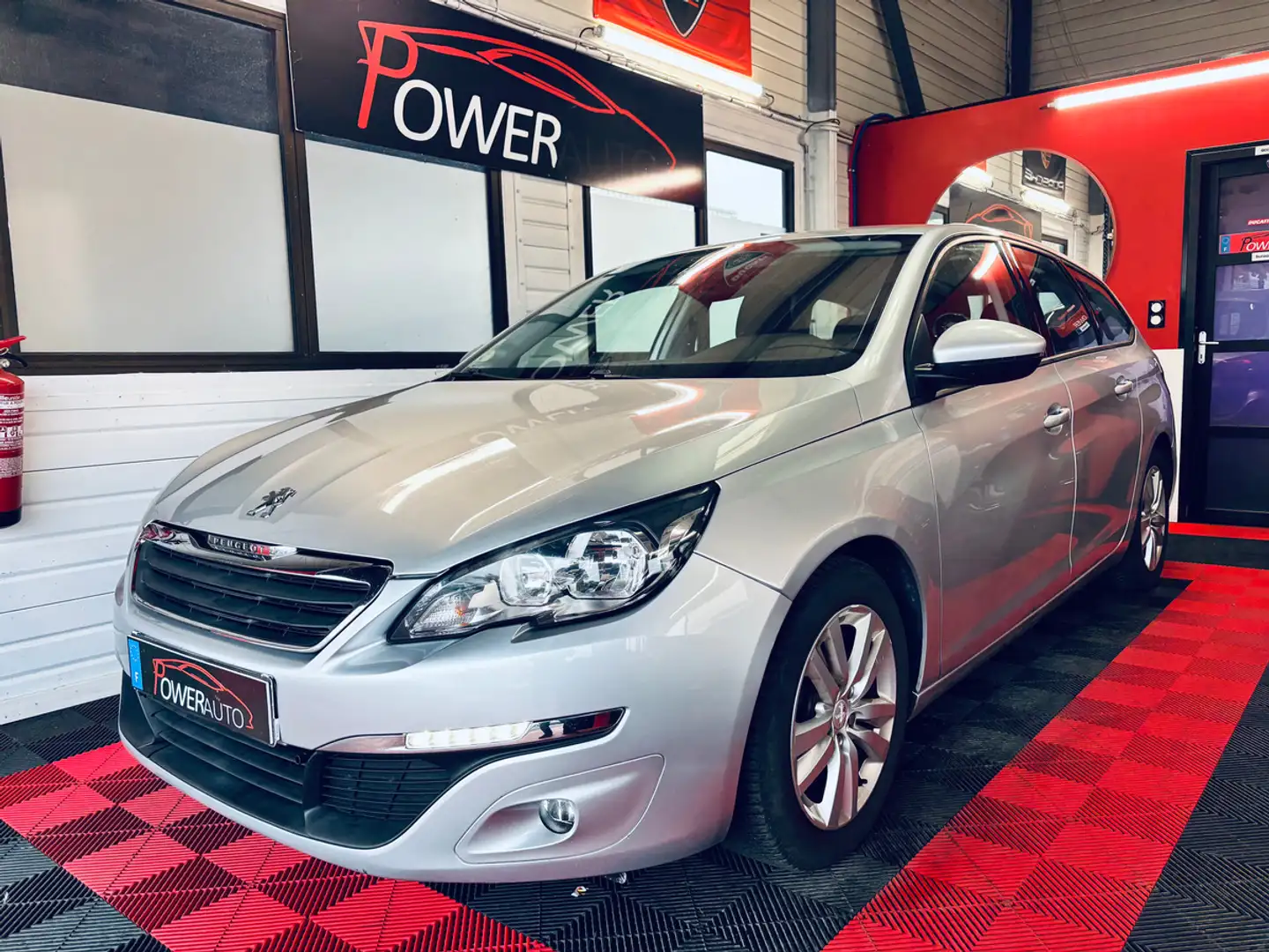 Peugeot 308 sw hdi 195006 kms Grijs - 1