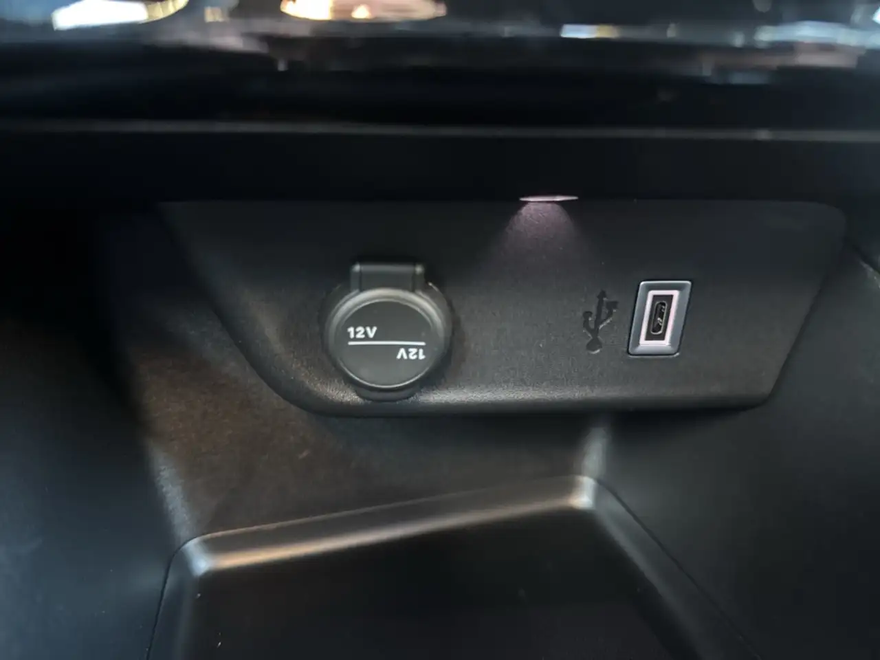 Opel Corsa F YES 1.2 Turbo 100PS LED Klima Allwetter DAB 22