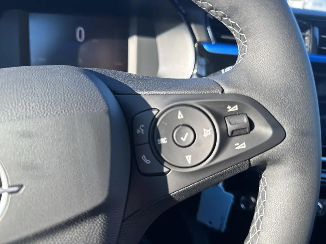 Opel Corsa F YES 1.2 Turbo 100PS LED Klima Allwetter DAB 20