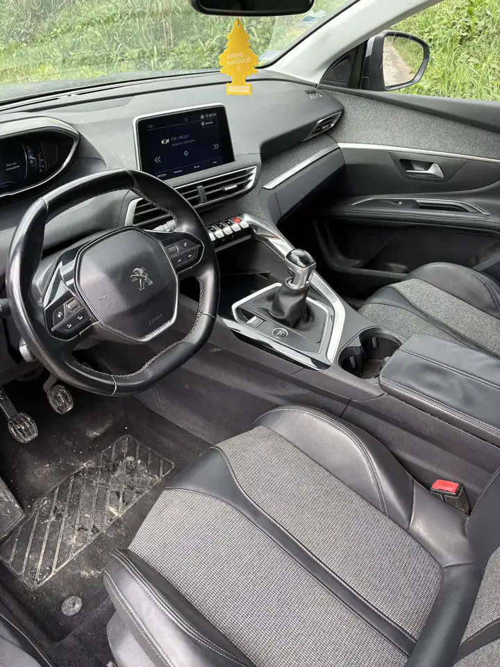 Peugeot 5008 1.6 BlueHDi 120ch S\u0026S BVM6 7 Places