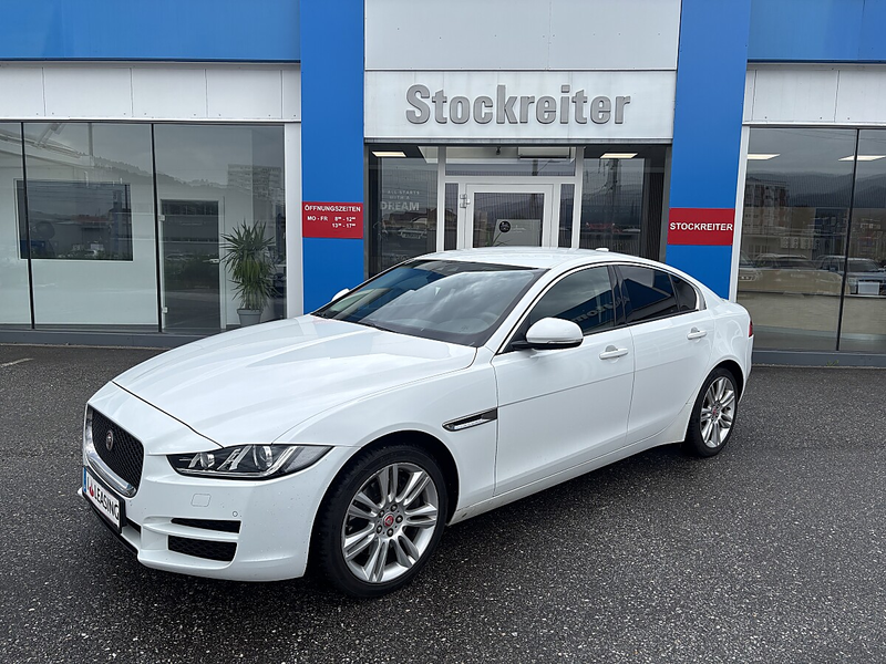 Jaguar XE 20d Pure AWD Aut.*PDC*Sitzheiz.*Xenon*Pickerl 0...