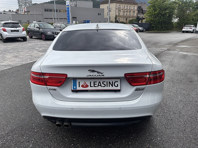 Jaguar XE 20d Pure AWD Aut.*PDC*Sitzheiz.*Xenon*Pickerl 0... — photo 5