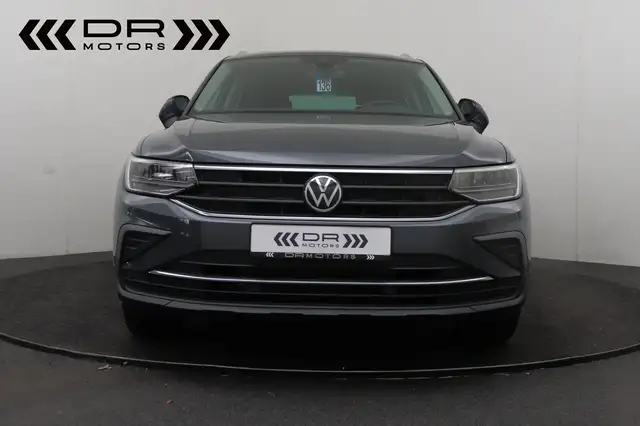 Volkswagen Tiguan view 11