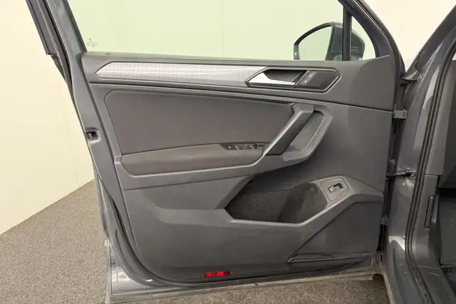 Volkswagen Tiguan view 29