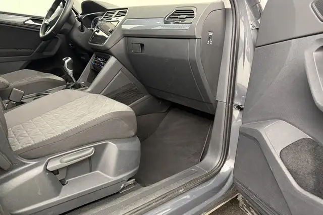 Volkswagen Tiguan view 15