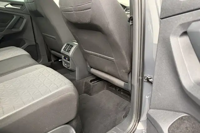 Volkswagen Tiguan view 17
