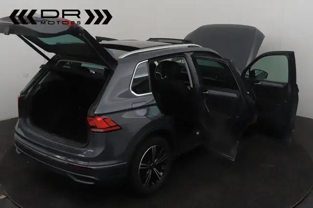 Volkswagen Tiguan view 4