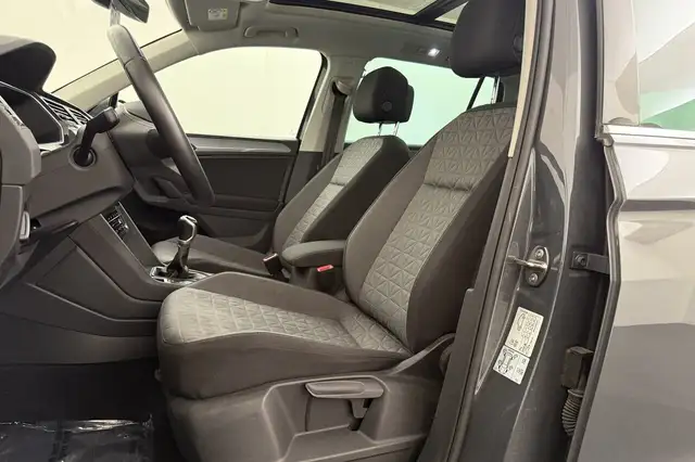 Volkswagen Tiguan view 20