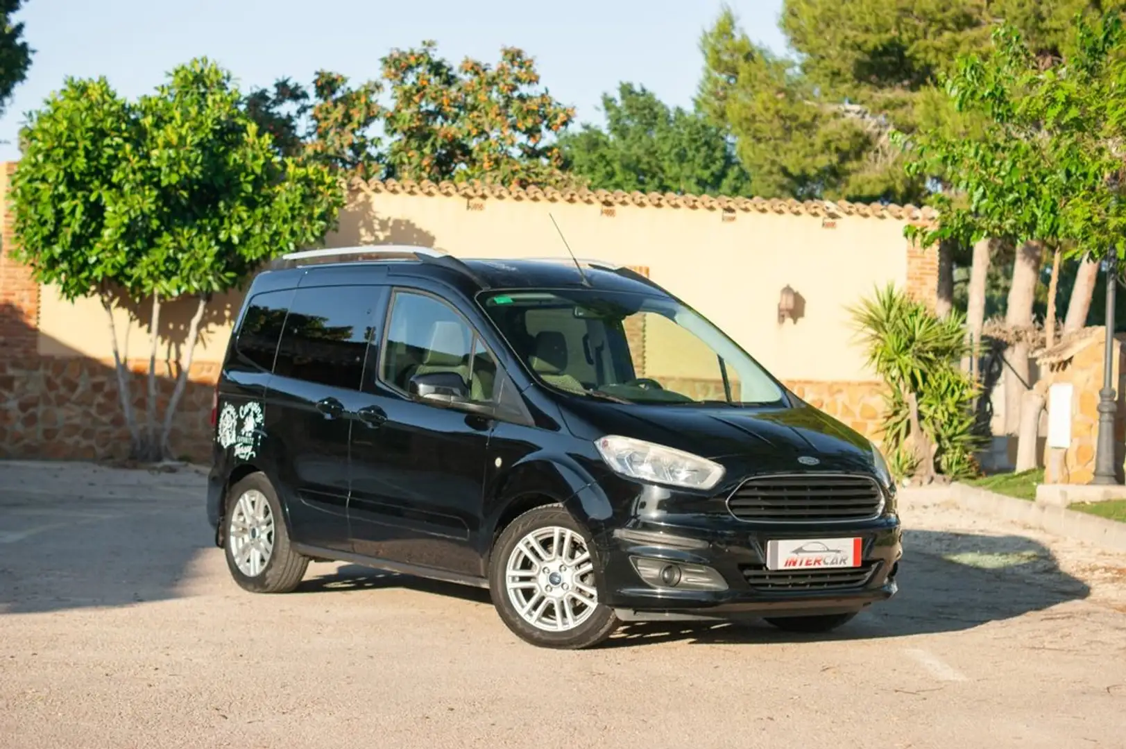 Ford Tourneo Courier 1.0 Ecoboost Trend Negro - 1