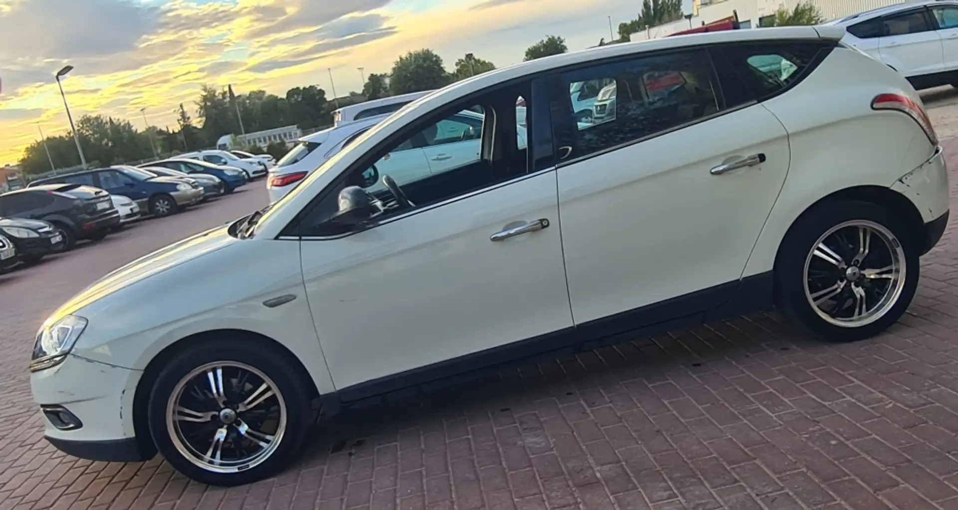 Lancia Delta 1.6Mjet Argento Blanco - 2