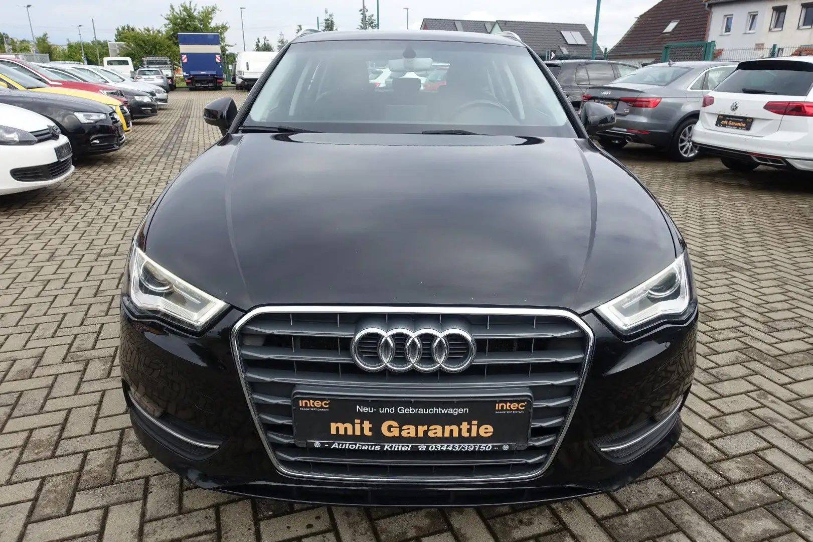 Audi A3 Sportback Ambiente*Bi-Xenon*Leder*Navi*Sound* Schwarz - 2