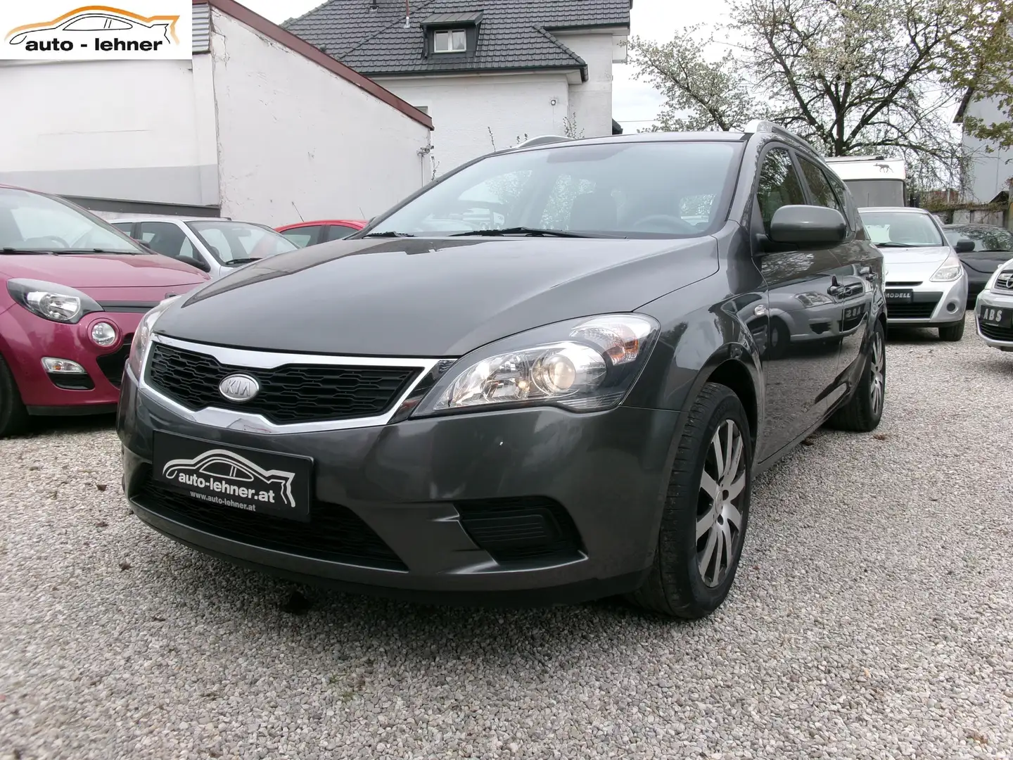 Kia Ceed SW / cee'd SW 1,6 CRDi Active DPF ISG Grau - 1