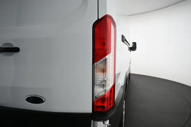 Ford Transit view 15
