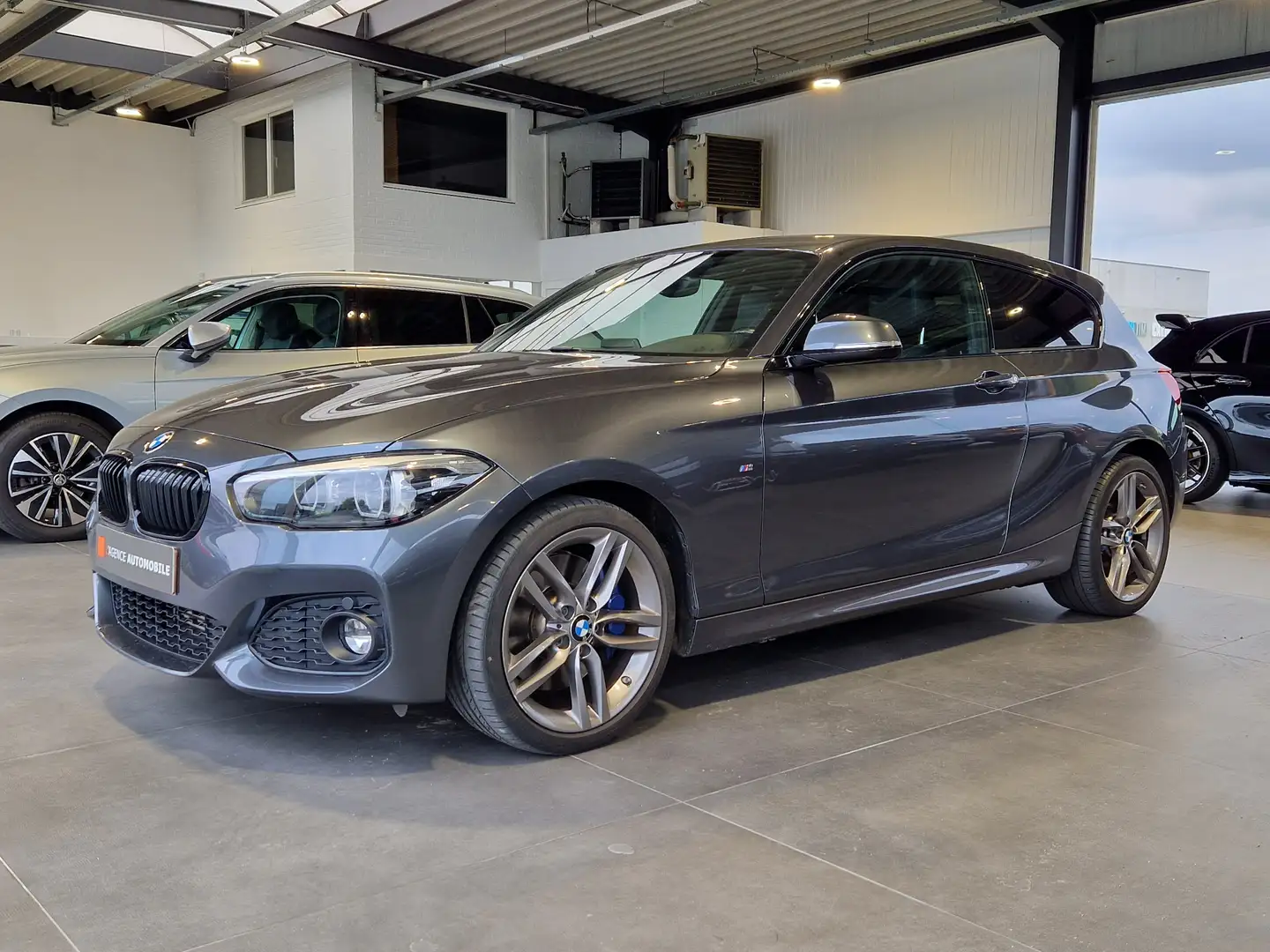 BMW 118 118iA Pack M - Garantie 12M Gris - 2