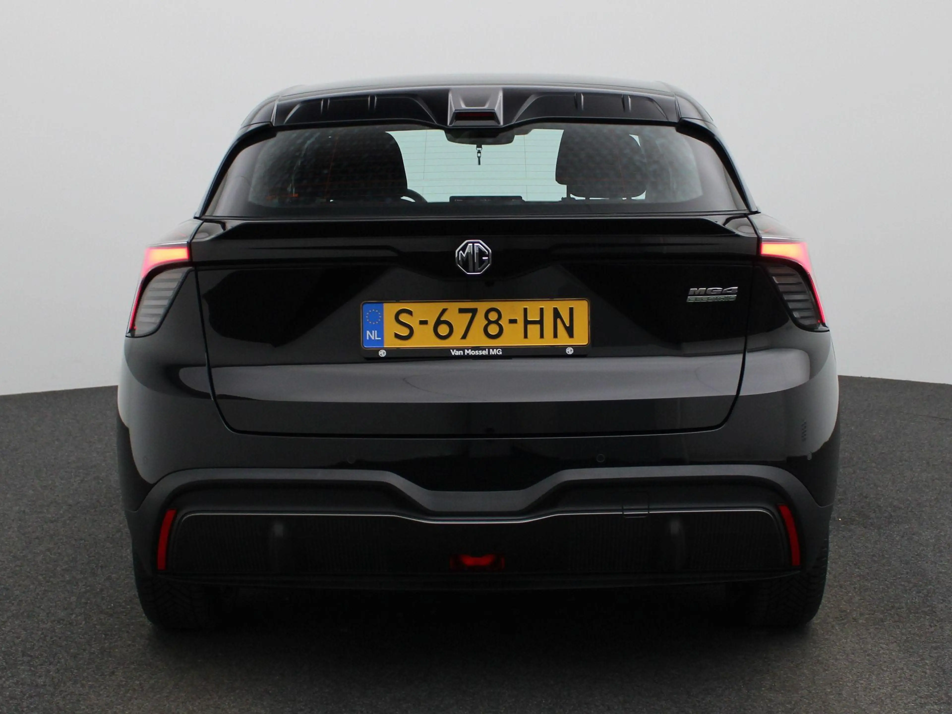MG MG4 Standard 51 kWh | Apple Carplay/Android Auto | Led — photo 5