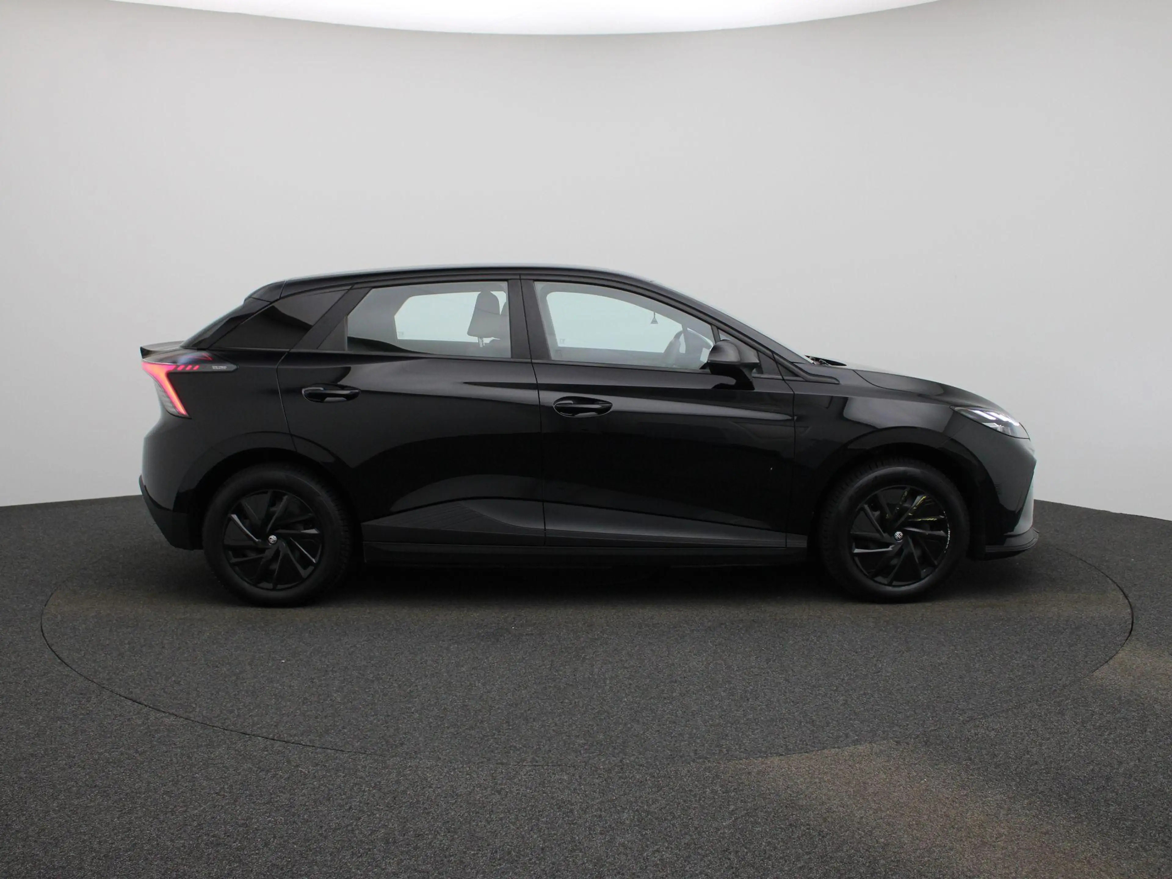 MG MG4 Standard 51 kWh | Apple Carplay/Android Auto | Led — photo 6
