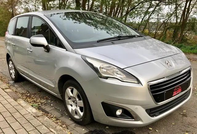 Peugeot 5008 5008 1.6 HDi Allure