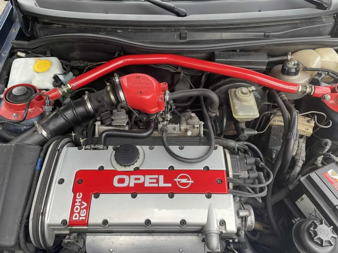 Opel Astra 16V GSi, foto 10