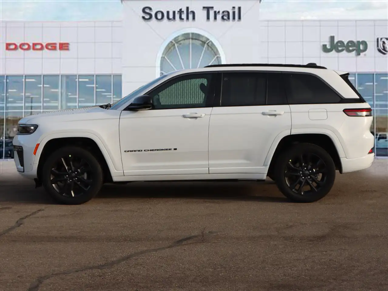 Jeep Grand Cherokee снимка Jeep Grand Cherokee