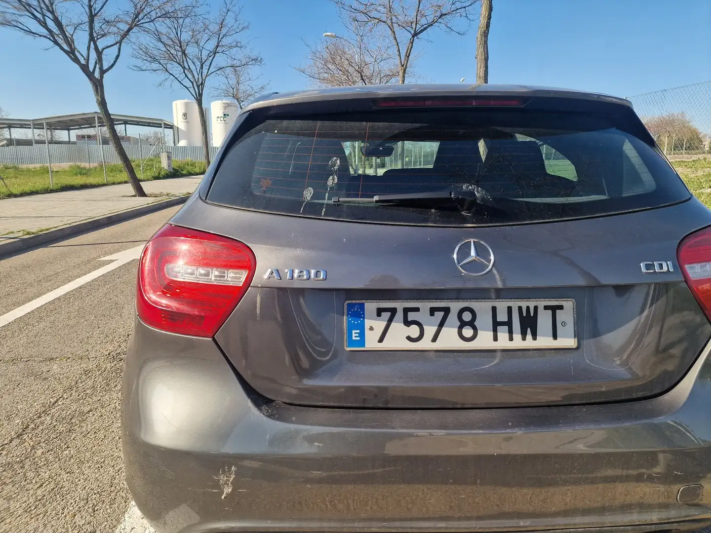 Mercedes-Benz 180 Gri - 2