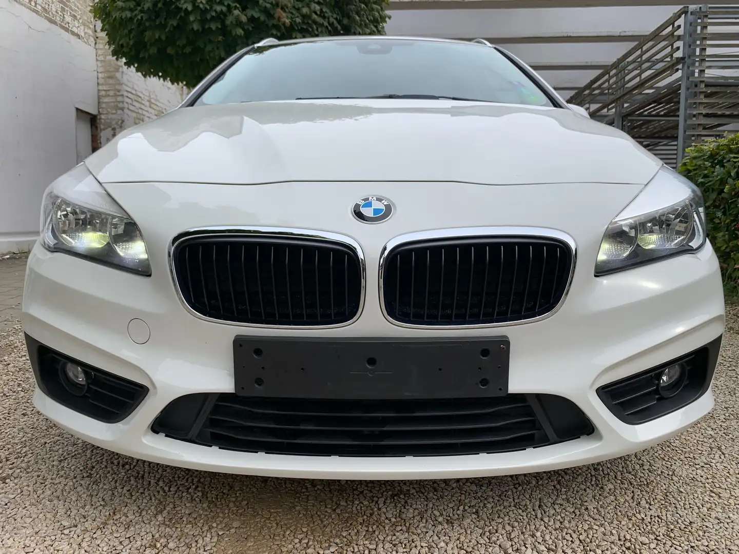 BMW 218 i Active Tourer Weiß - 2