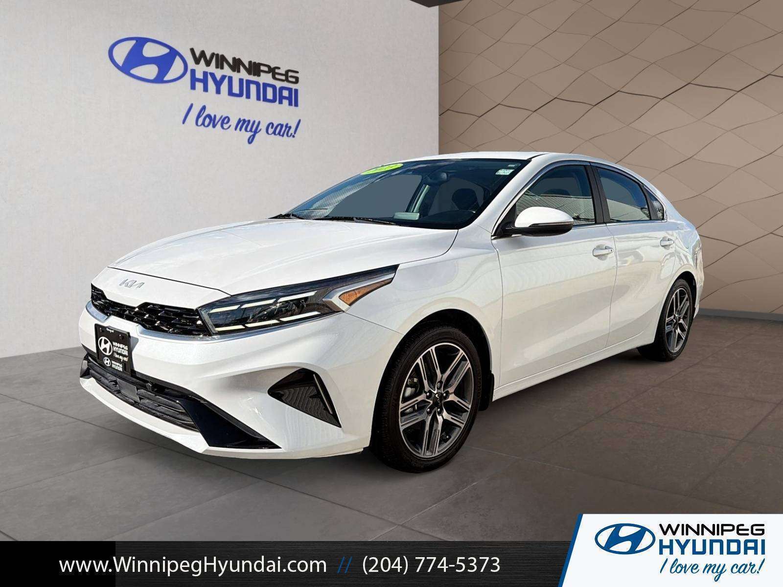 White 2023 Kia Forte Sedan  Automatic