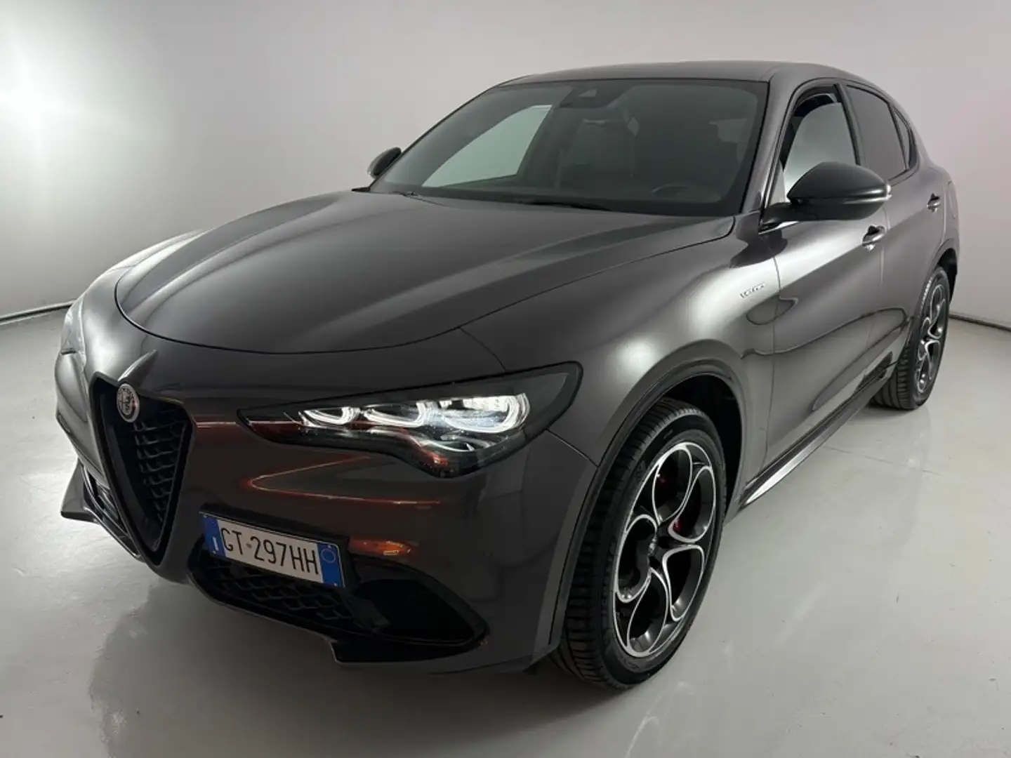 Alfa Romeo Stelvio 2.2 Turbo Veloce Gris - 1