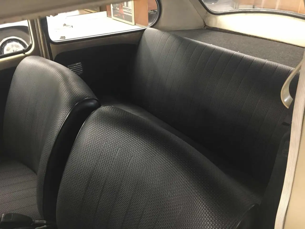 Volkswagen Maggiolino 11D 2 vetro piatto 12V, foto 11
