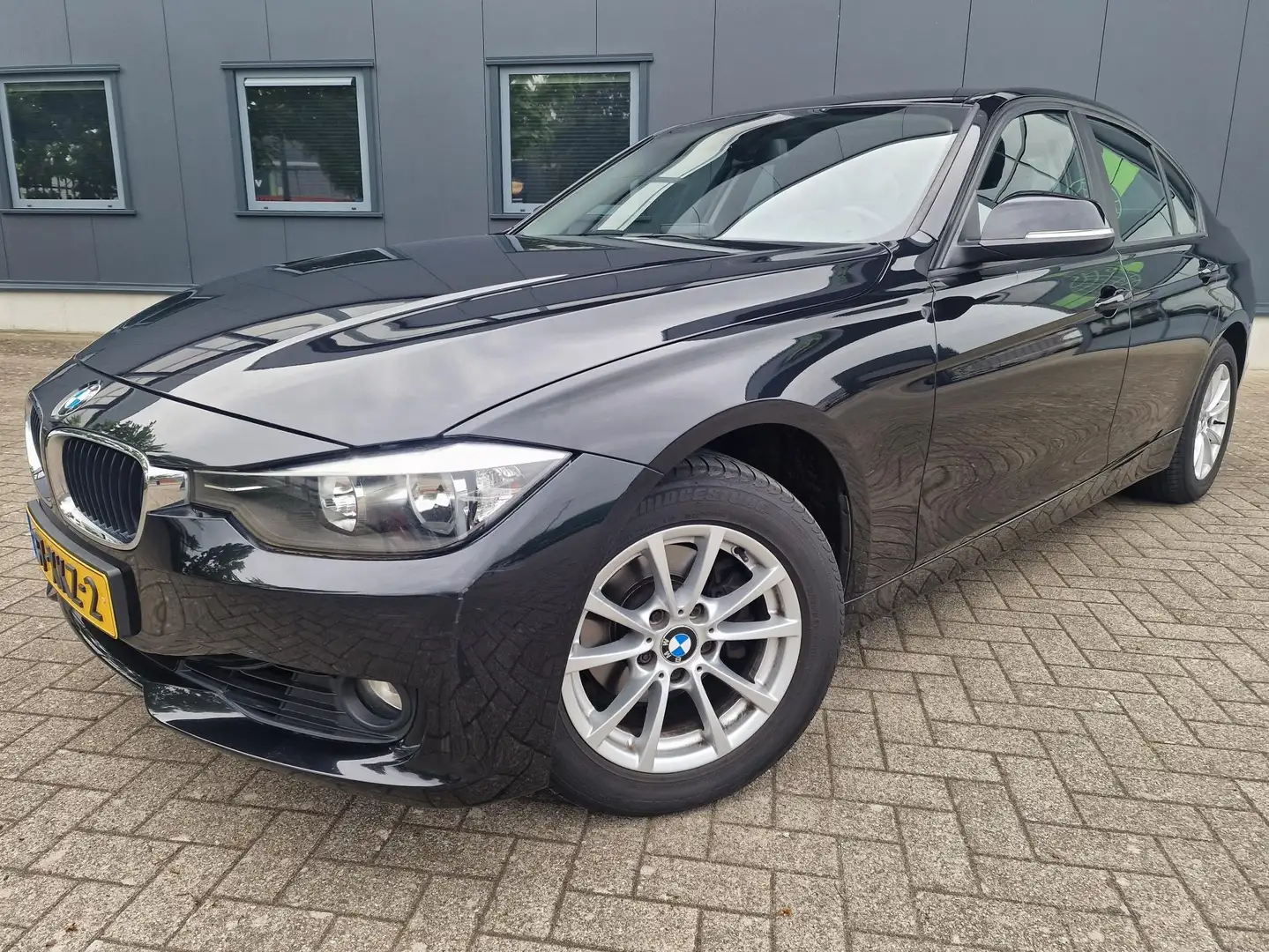 BMW 320 3-serie 320i Executive, 2e eign! BTW auto, netto € Noir - 2