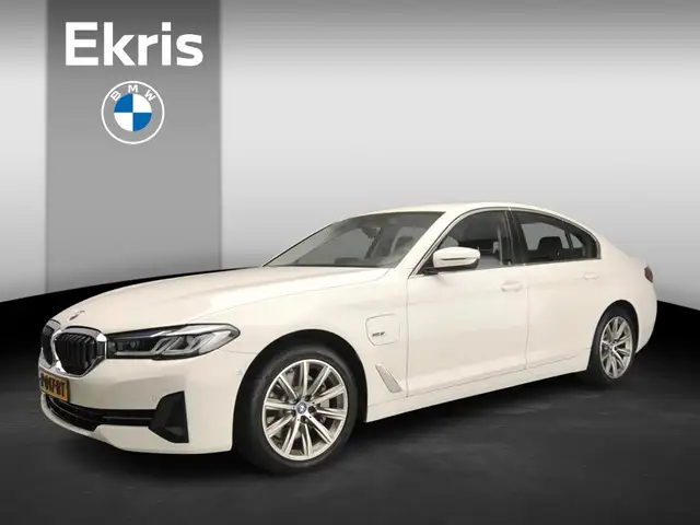 BMW 520 5 Serie Sedan 520e | Laserlicht | Leder | Navigati