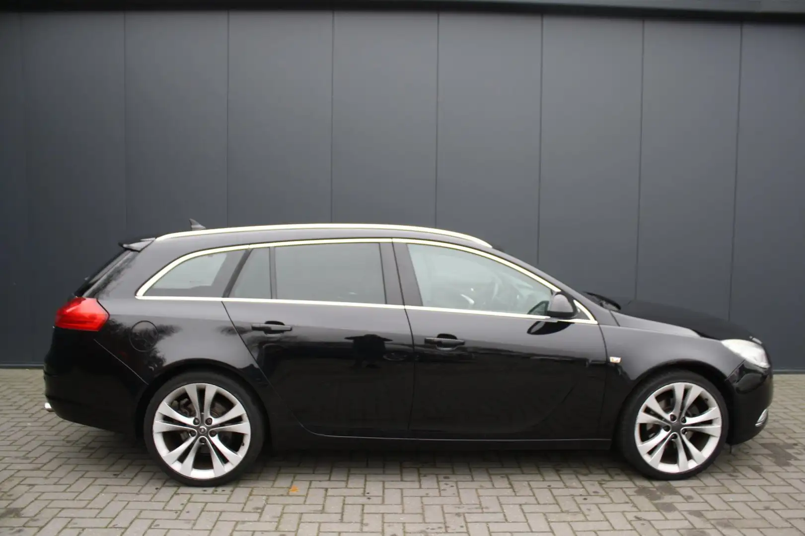 Opel Insignia Sports Tourer 1.6 T Cosmo - NAVIGATIE - 19" LM VEL Noir - 2
