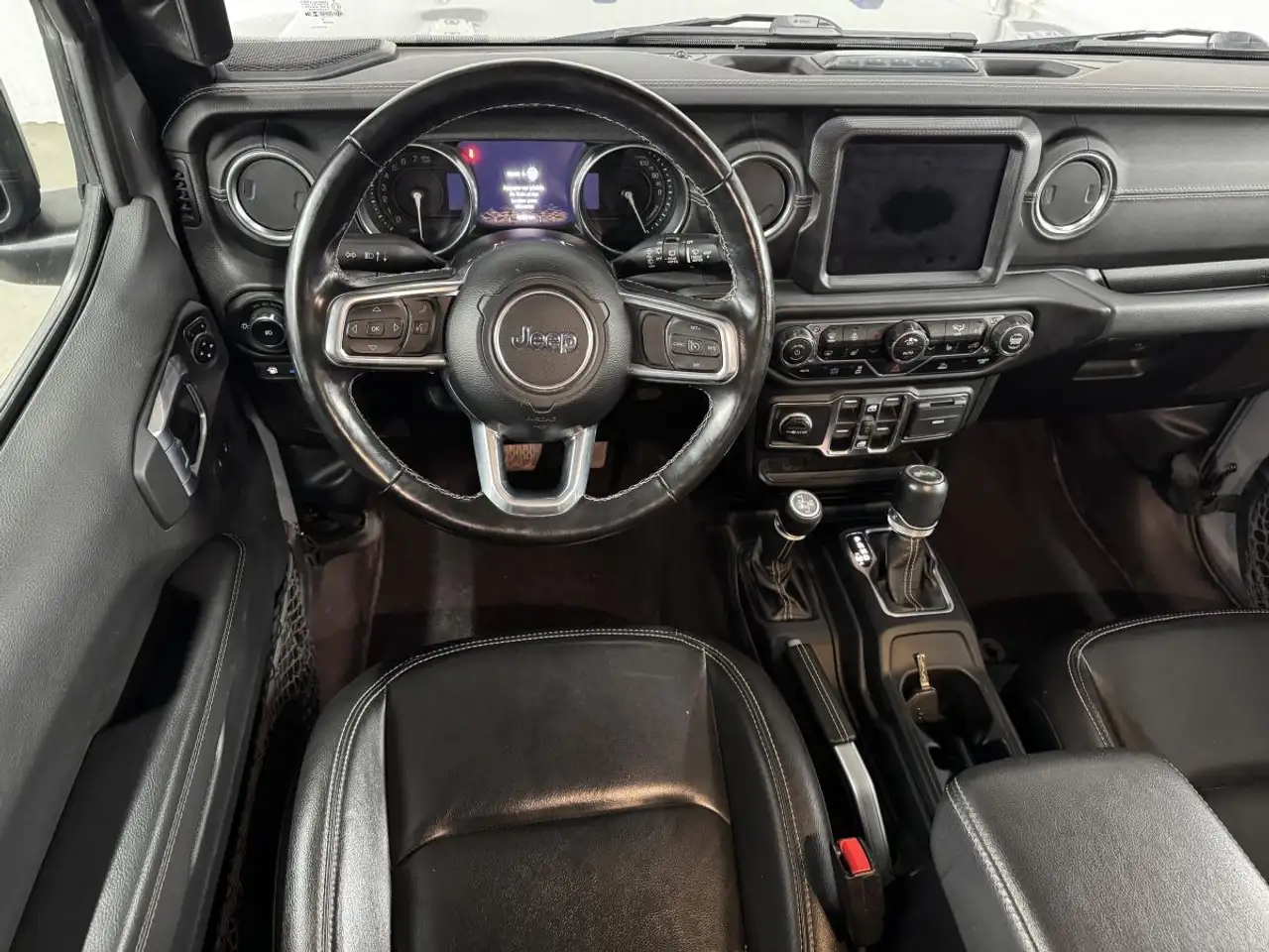 Jeep Wrangler снимка Jeep Wrangler