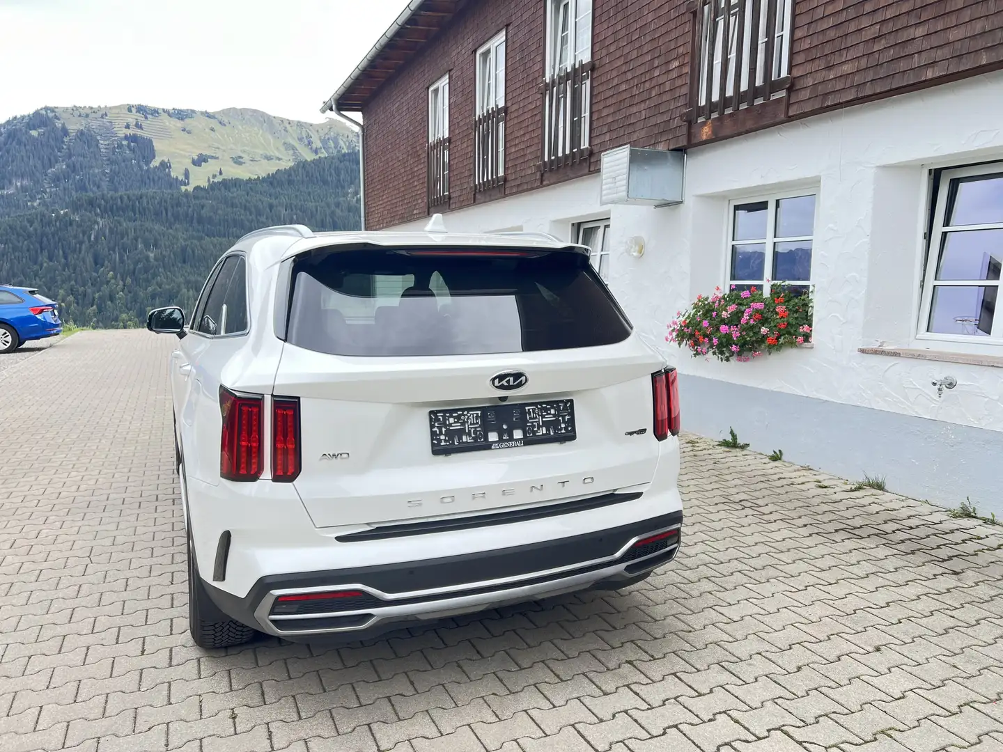 Kia Sorento 2,2 CRDi SCR AWD Platin DCT Weiß - 2