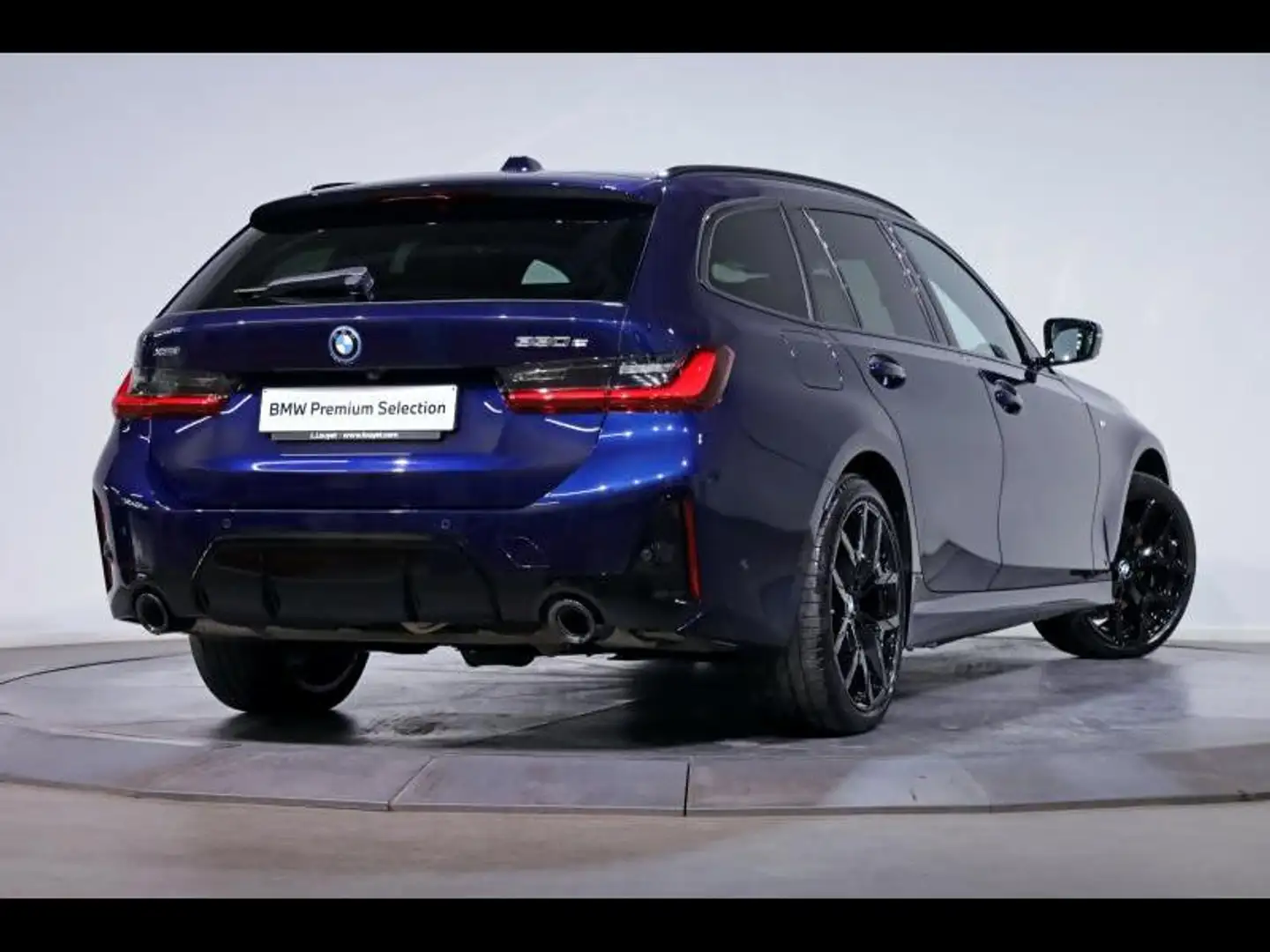 BMW 330 e xDrive Touring Kit M Sport Bleu - 2