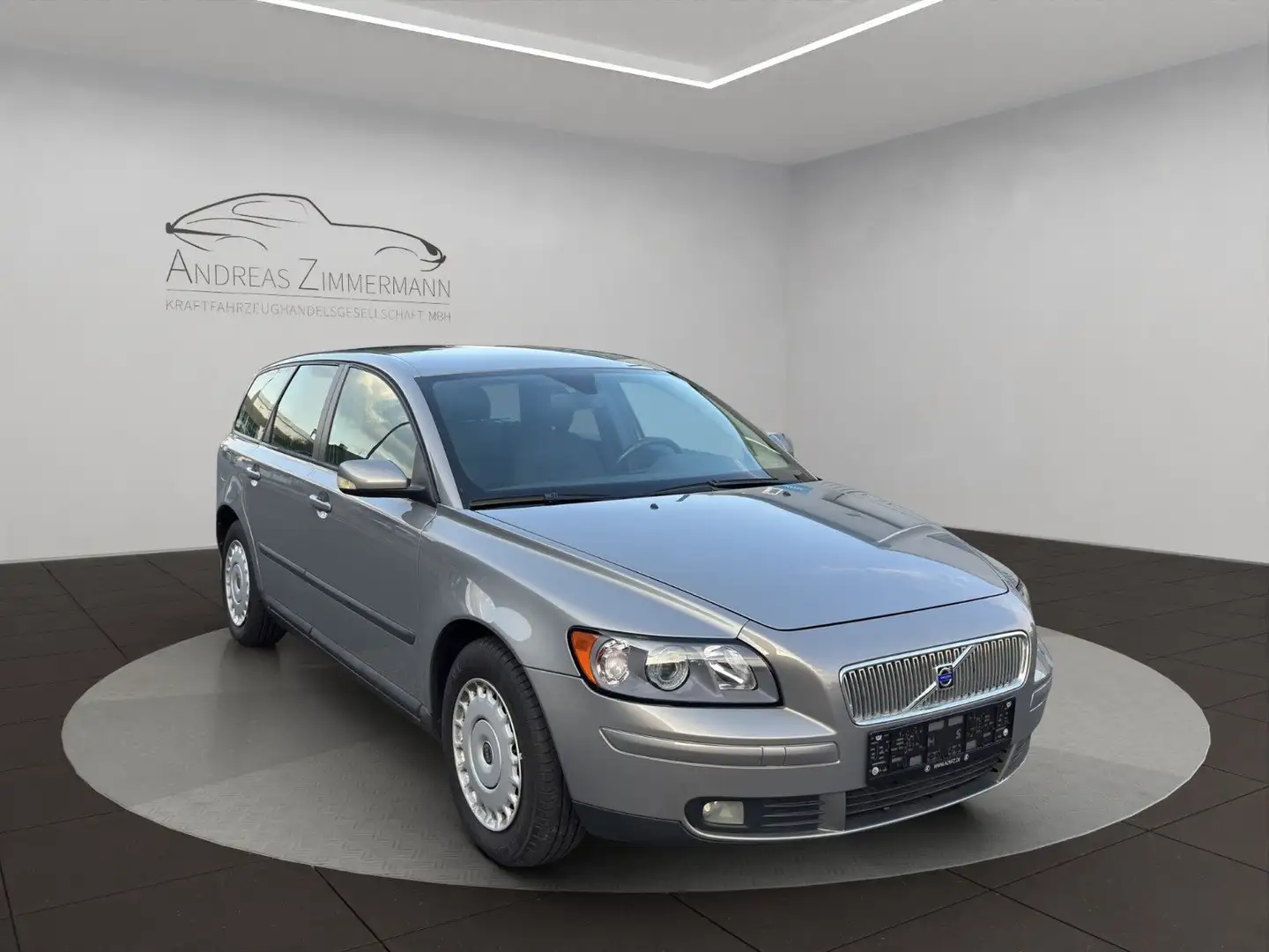 Volvo V50 Kombi 1.8 WENIG KILOMETER! Gris - 2