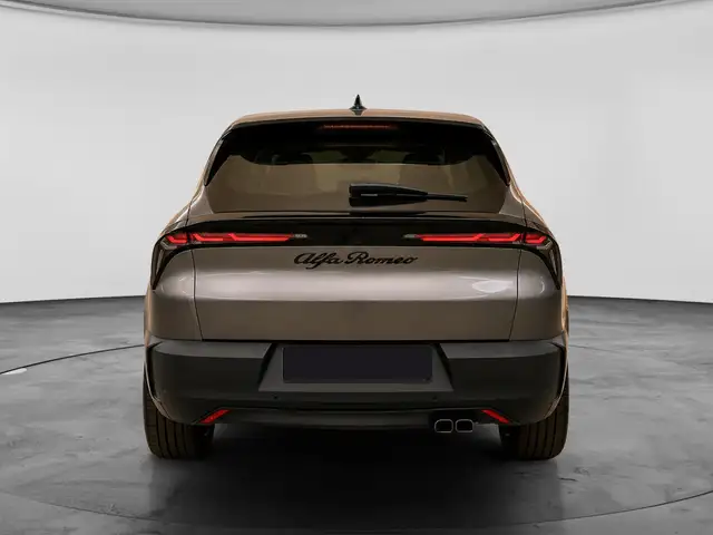 Alfa Romeo Junior view 3