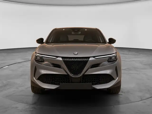 Alfa Romeo Junior view 2