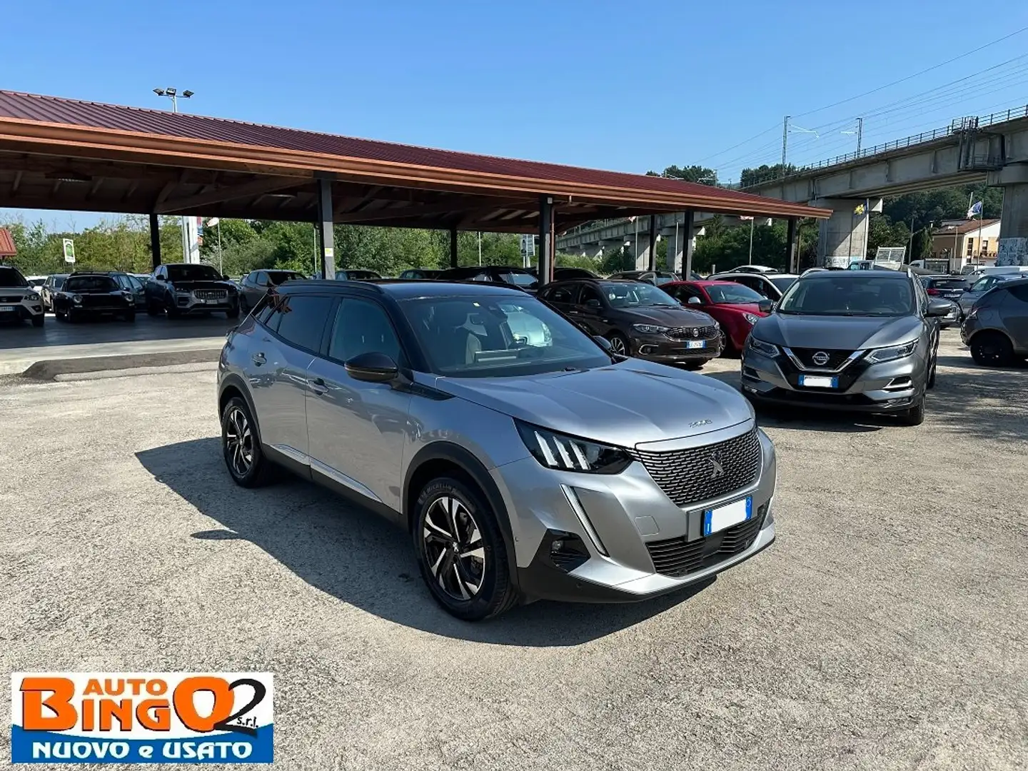 Peugeot 2008 e-2008 GT Pack 100kW Argento - 2