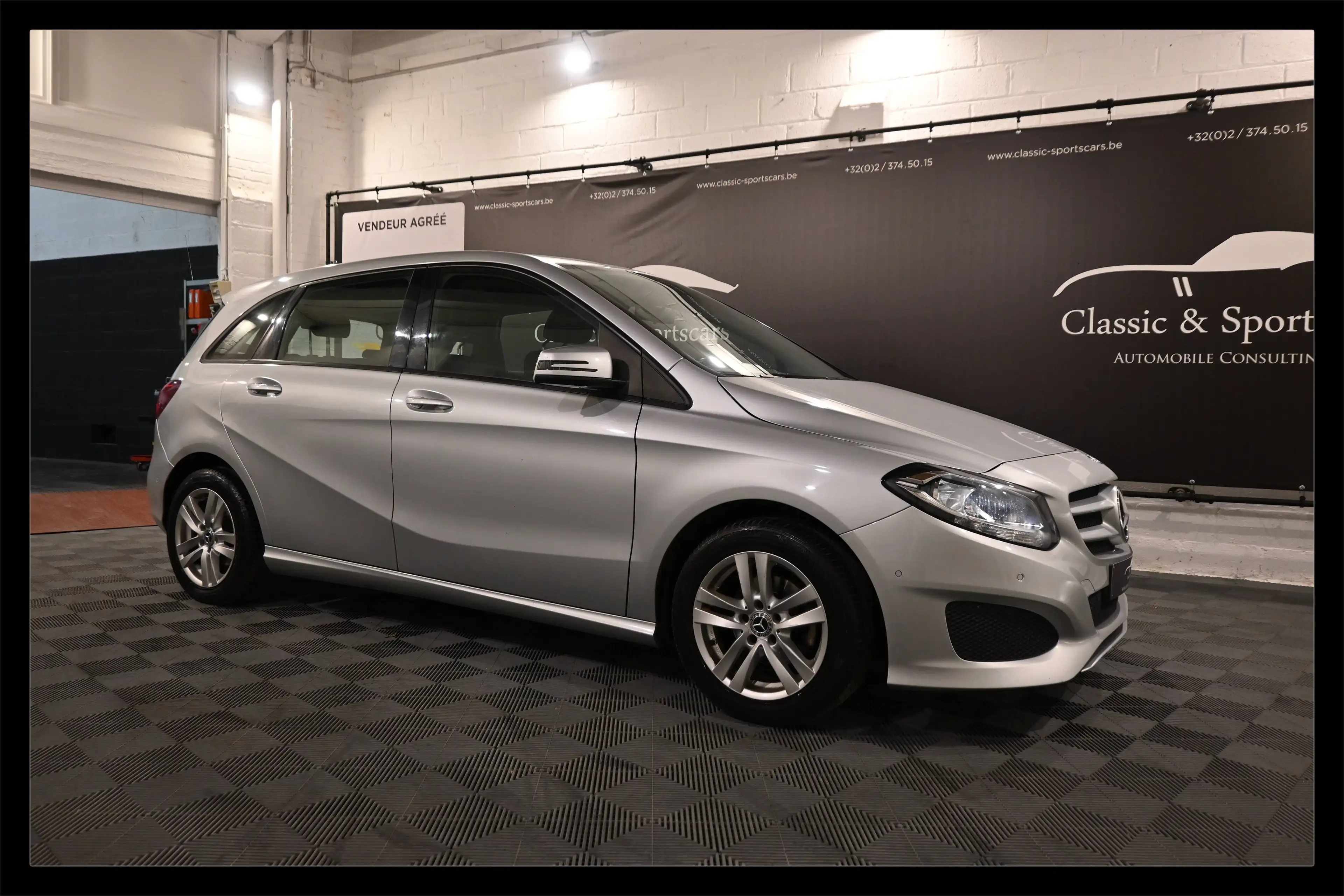 Mercedes-Benz B 180 B 180 FACELIFT EURO 6 / ESSENCE / GPS NAVIGATION / BLUETOOTH / PDC !!