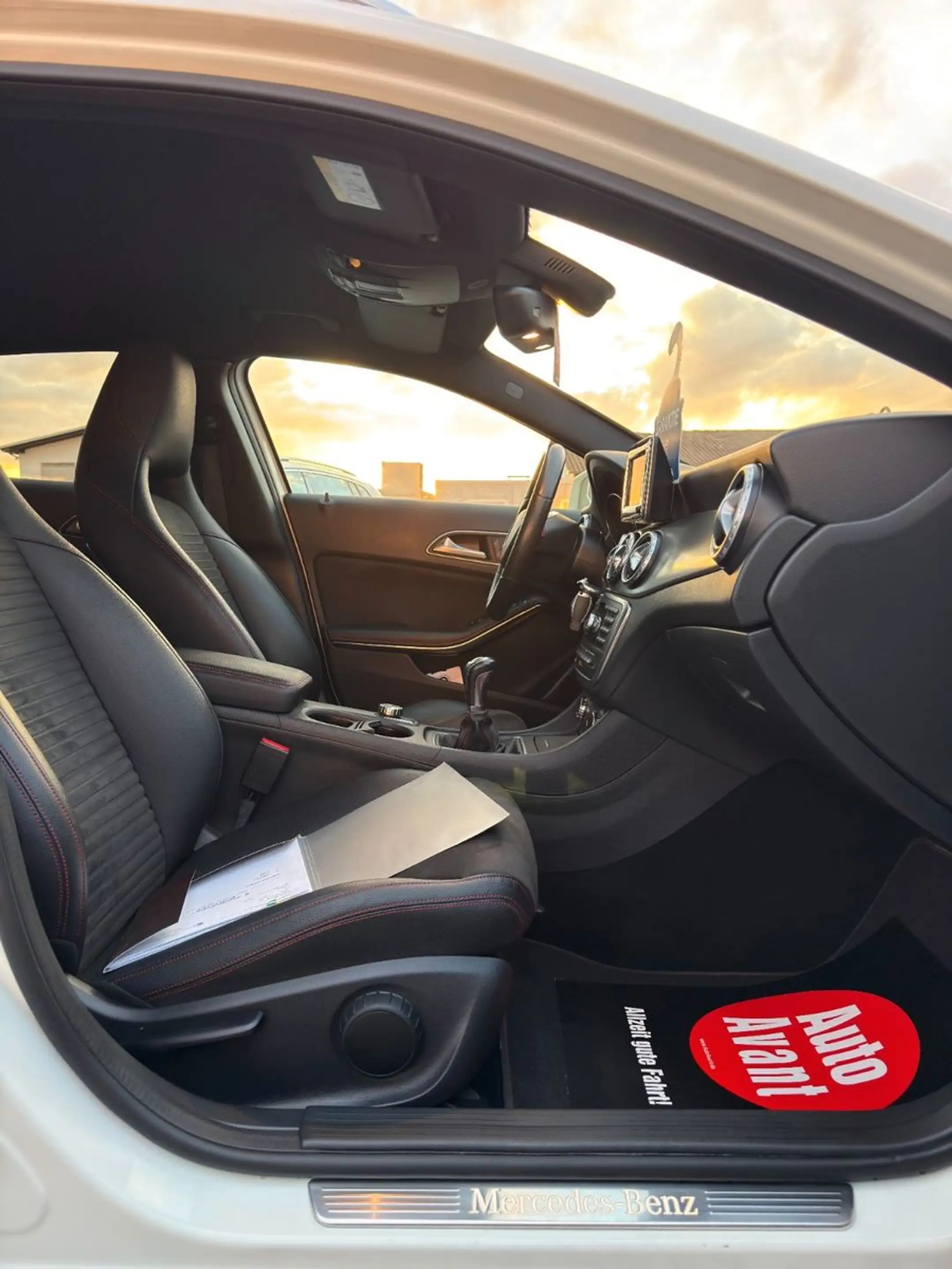 Mercedes-Benz GLA 200 AMG Line Style*8-FACH*BCM*MFL*SHZ*XENON* — photo 15