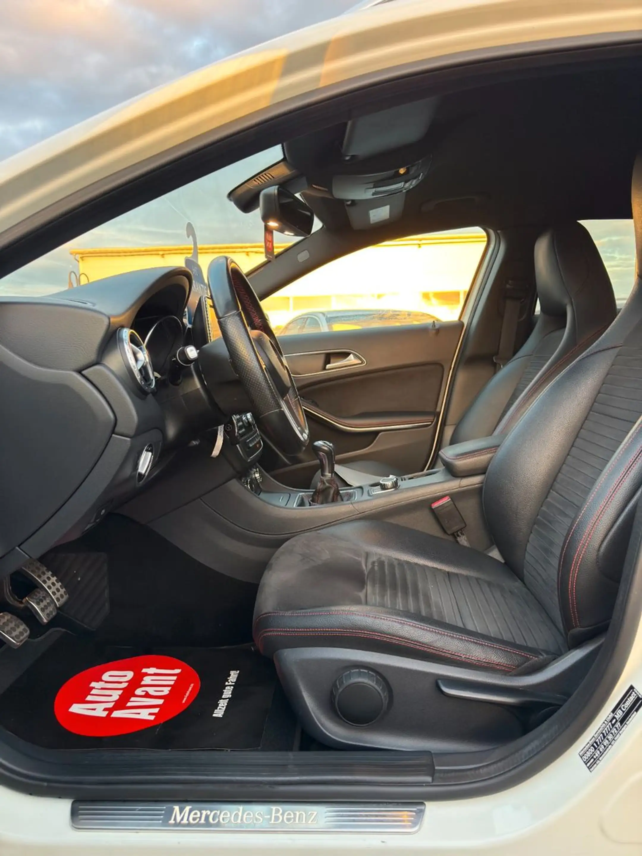 Mercedes-Benz GLA 200 AMG Line Style*8-FACH*BCM*MFL*SHZ*XENON* — photo 10