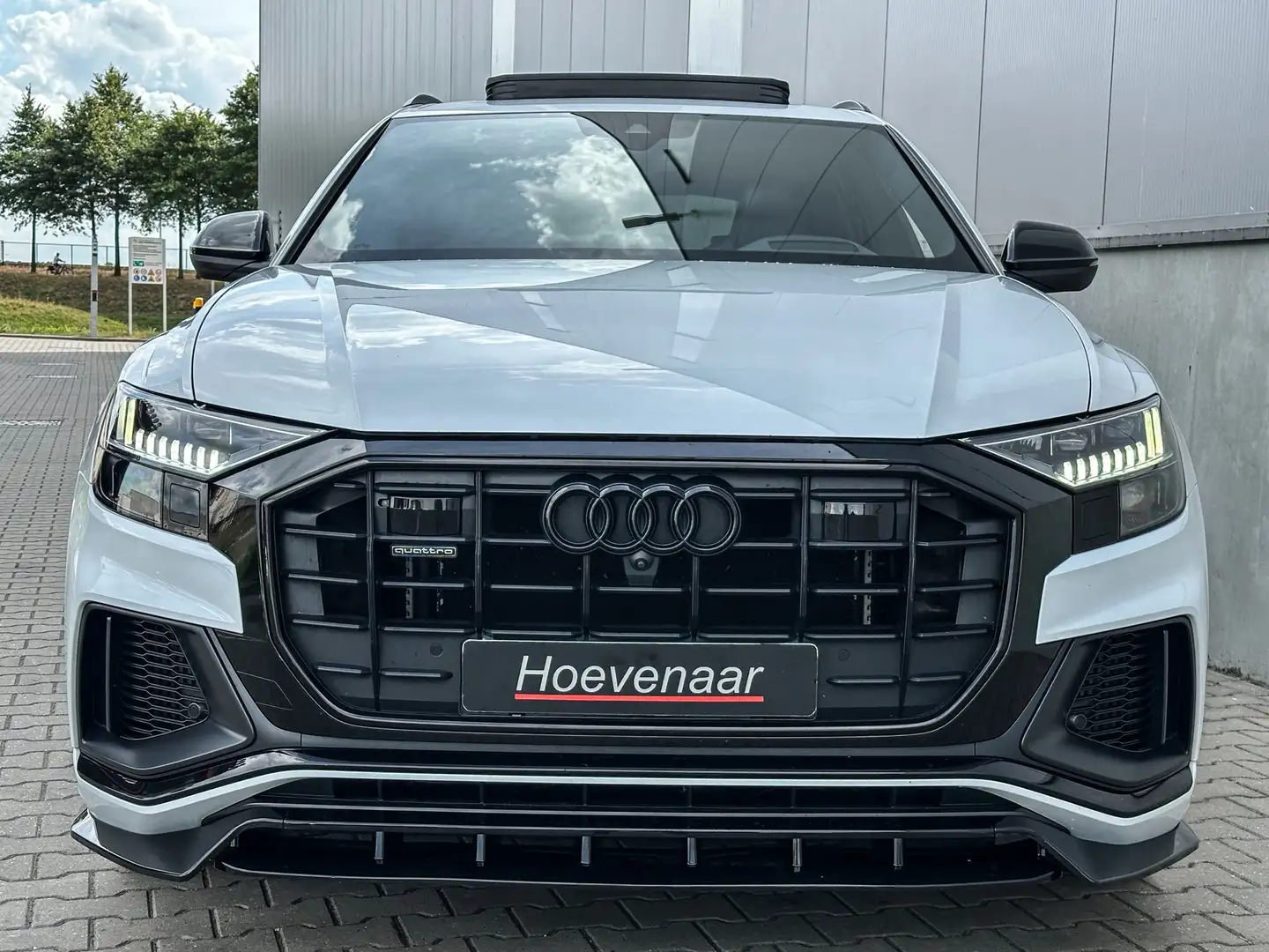 Audi Q8 55 TFSI E 381Pk 23Inch SQ8 dif Rs-int B&O Full Bla Wit - 2